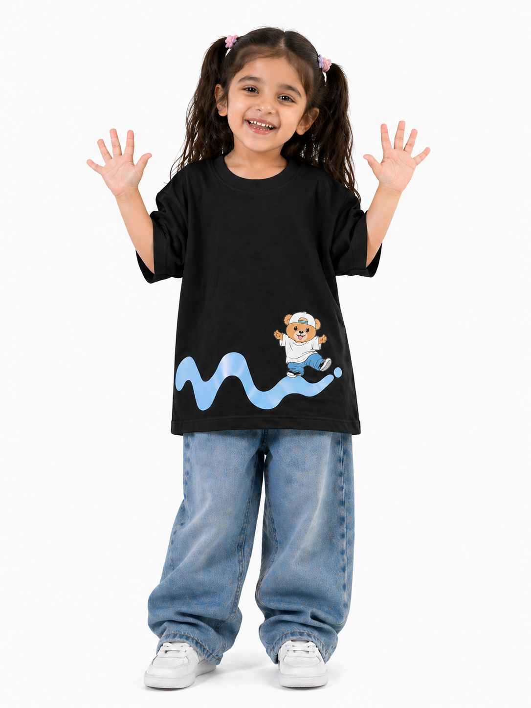 Unisex Oversized T-shirt "Happy Hop Bear"