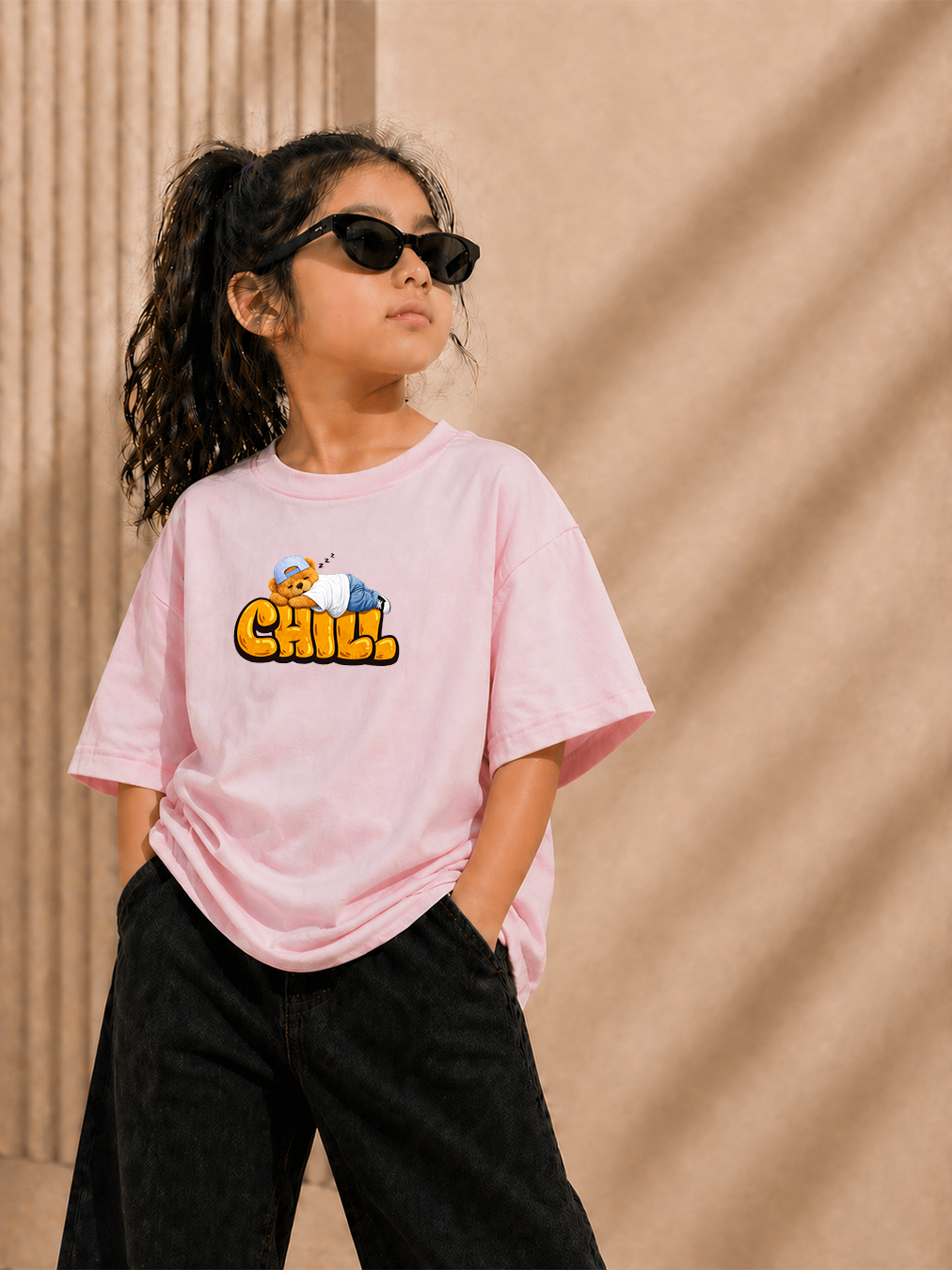 Unisex Oversized T-shirt "Bearly Awake"